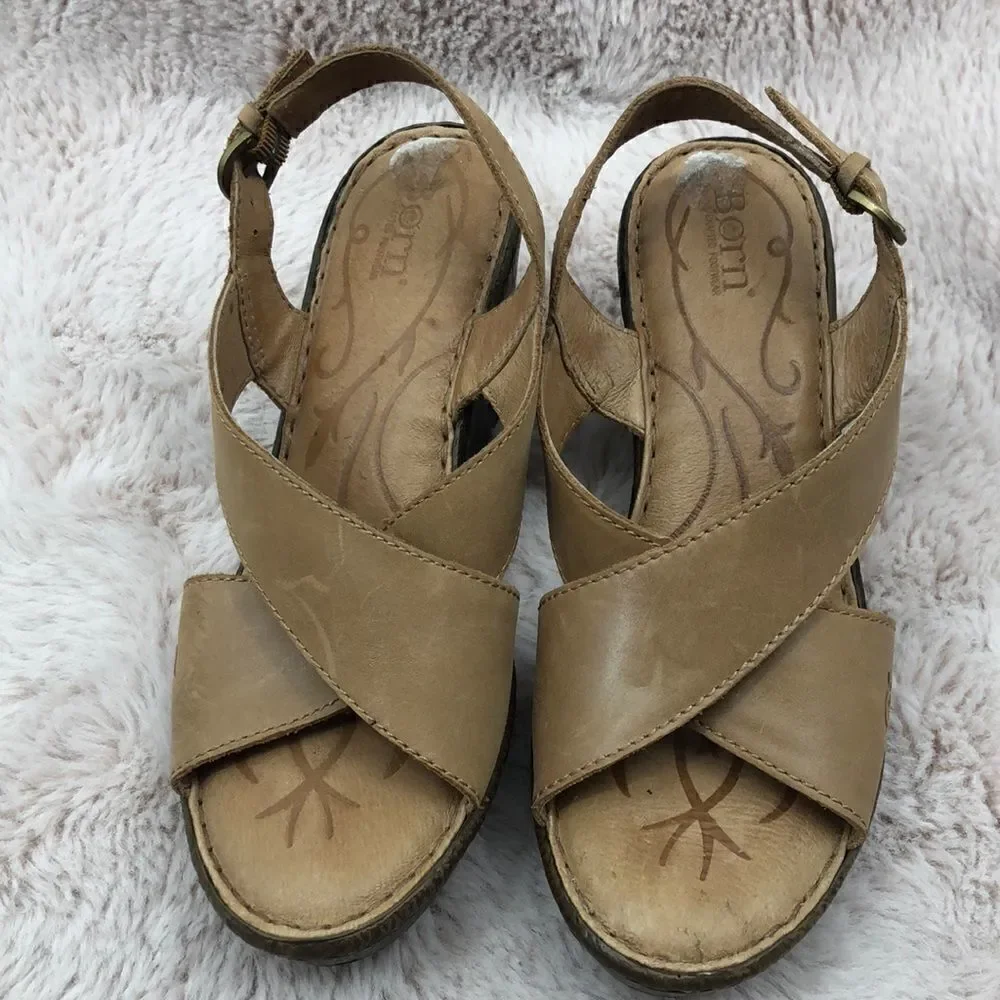 Born tan cross strap leather sandal size 8
